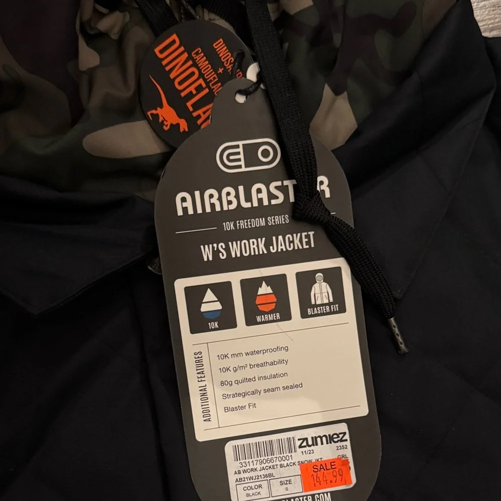 Black Quilted Snow Jacket with Camouflage Hood